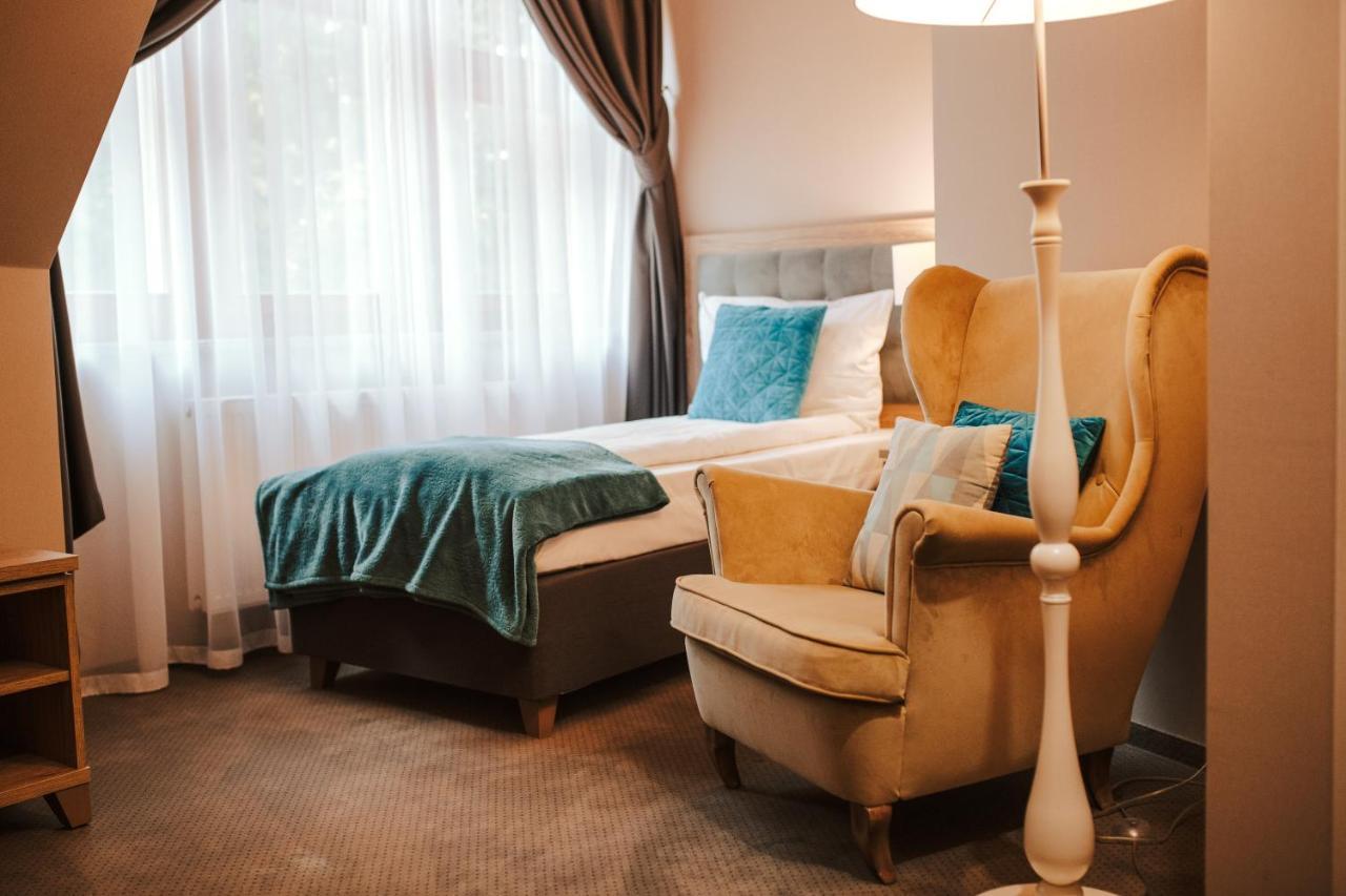 Hotel Debowy Biowellness & Spa Gory Sowie Белява Экстерьер фото